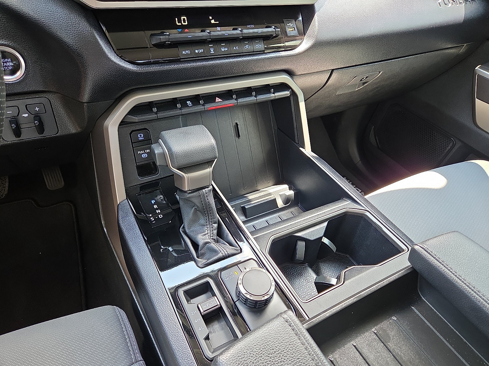 Used 2022 Toyota Tundra SR5 AWD/4WD image 25