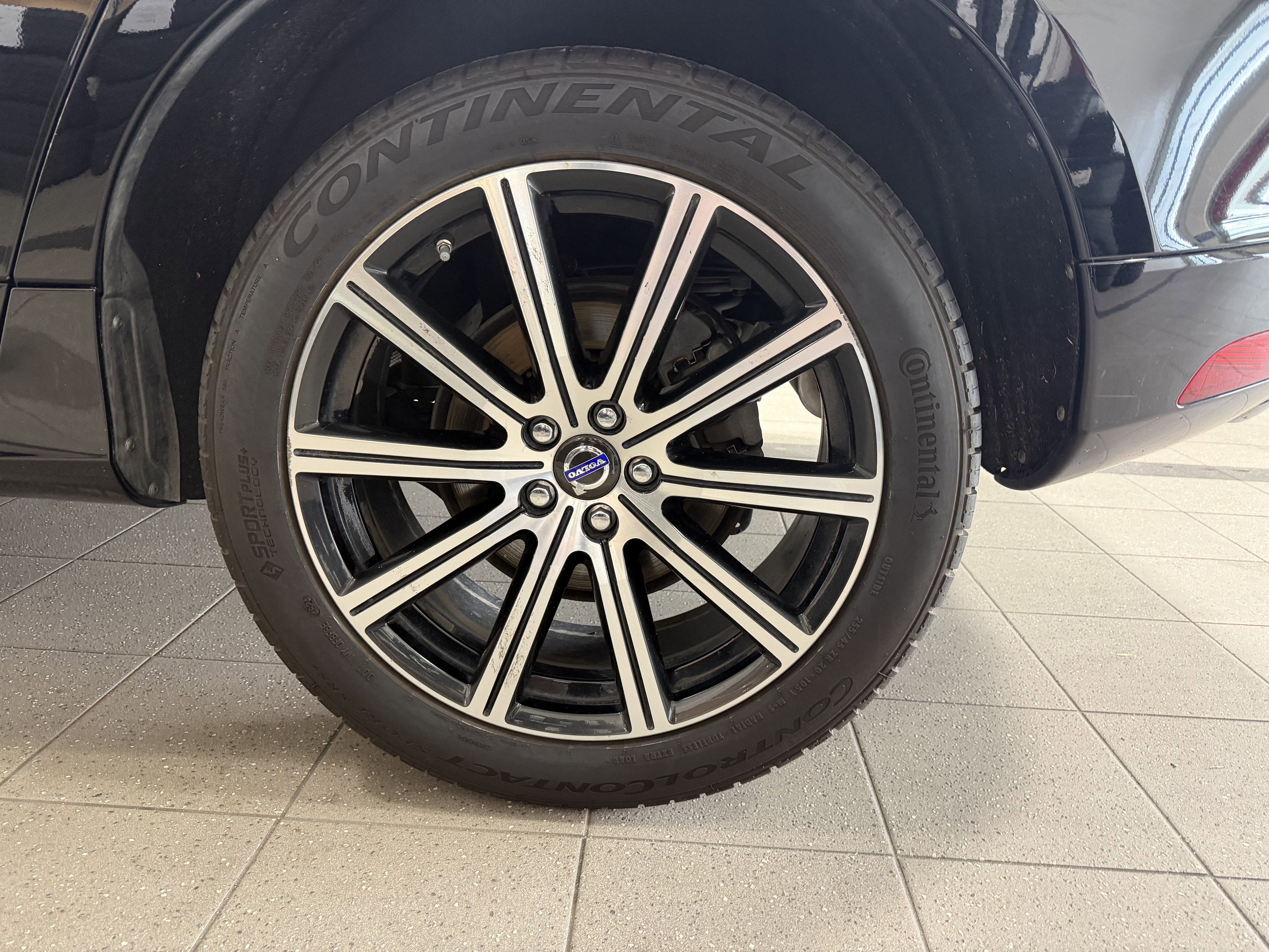 Used 2015 Volvo XC60 T6 Platinum FWD image 5