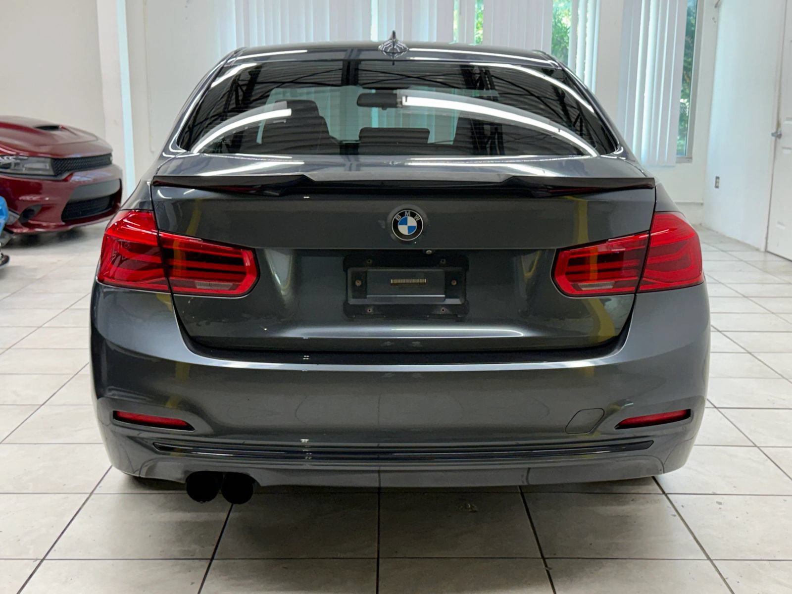 Used 2018 BMW 330i xDrive Sedan AWD/4WD image 8