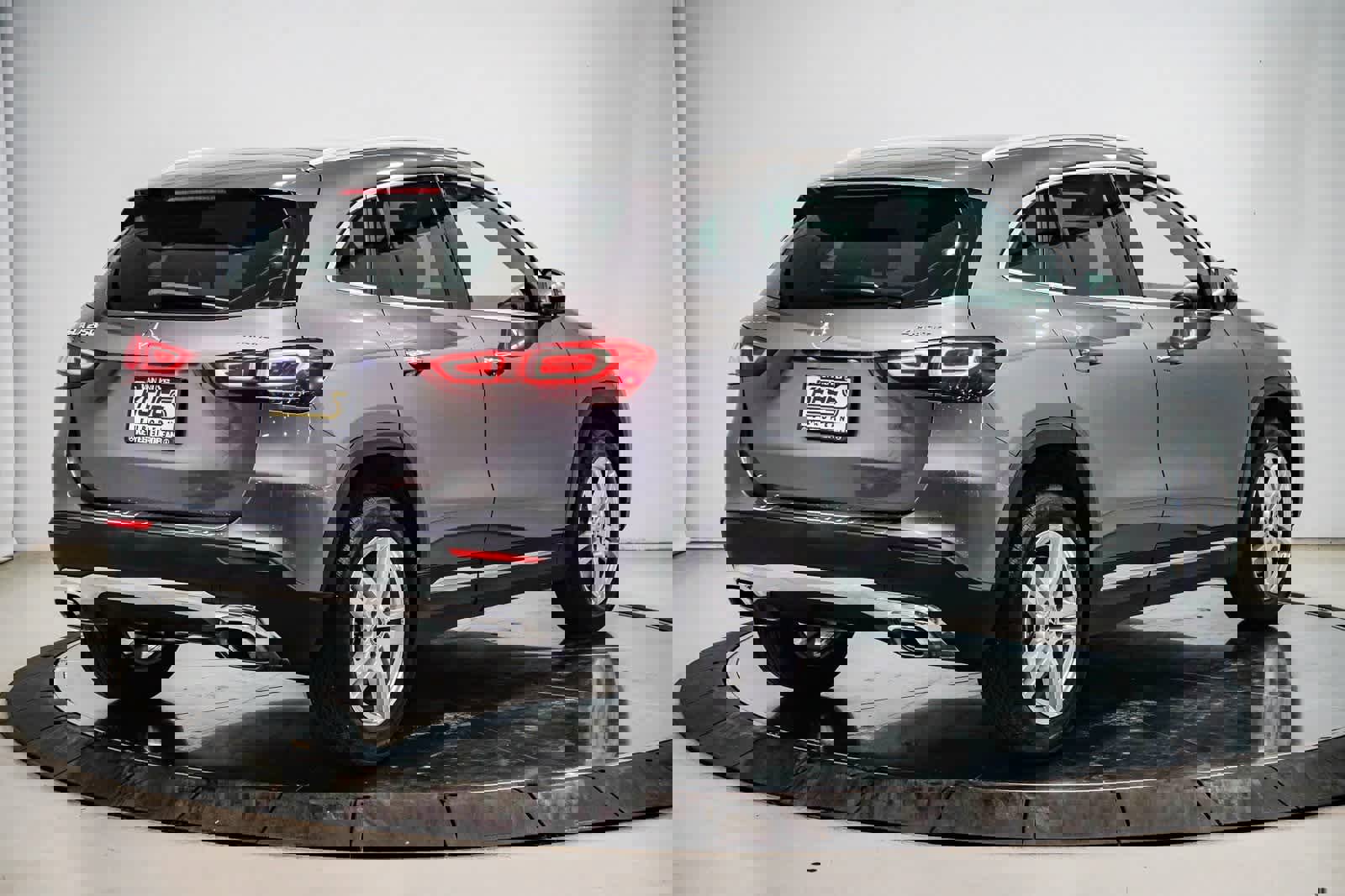 Certified 2022 Mercedes-Benz GLA 250 4MATIC image 4