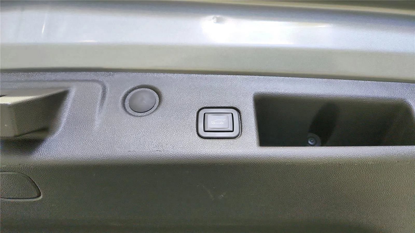 Used 2024 Chevrolet Equinox LT w/ LPO, Floor Liner Package image 22