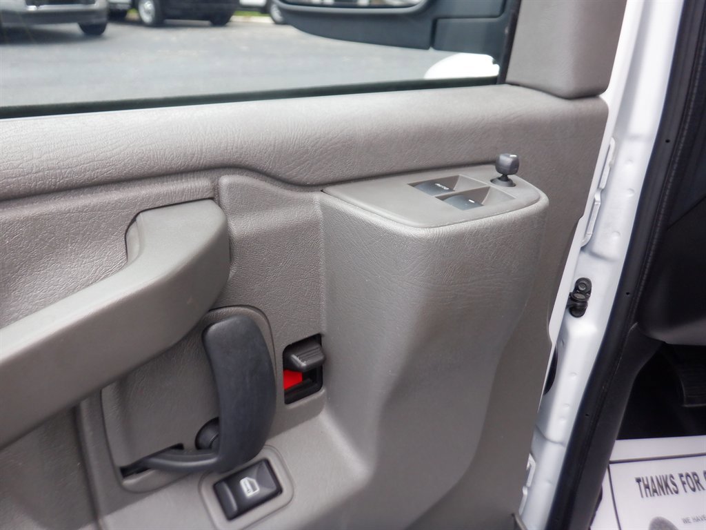 Used 2023 GMC Savana 2500 G2500 w/ Driver Convenience Package image 13