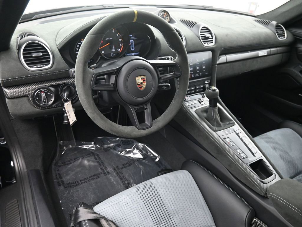 Certified 2025 Porsche 718 Cayman GT4 RS image 4