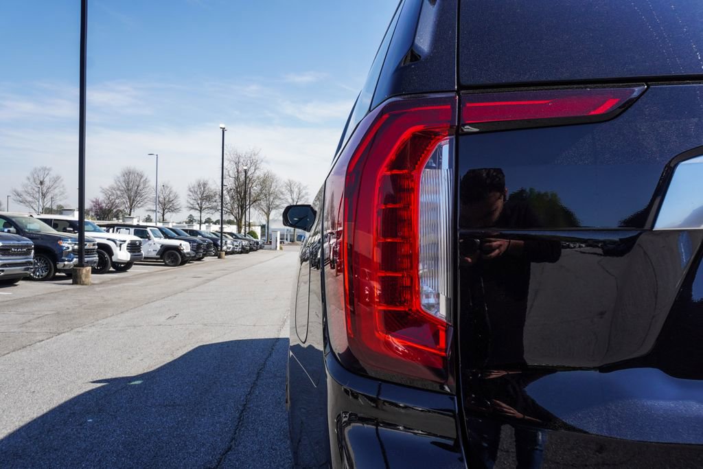 Used 2023 GMC Yukon Denali image 38