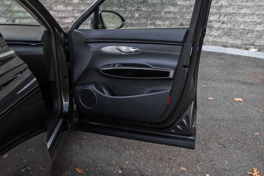 Used 2026 Genesis GV70 2.5T AWD/4WD image 13