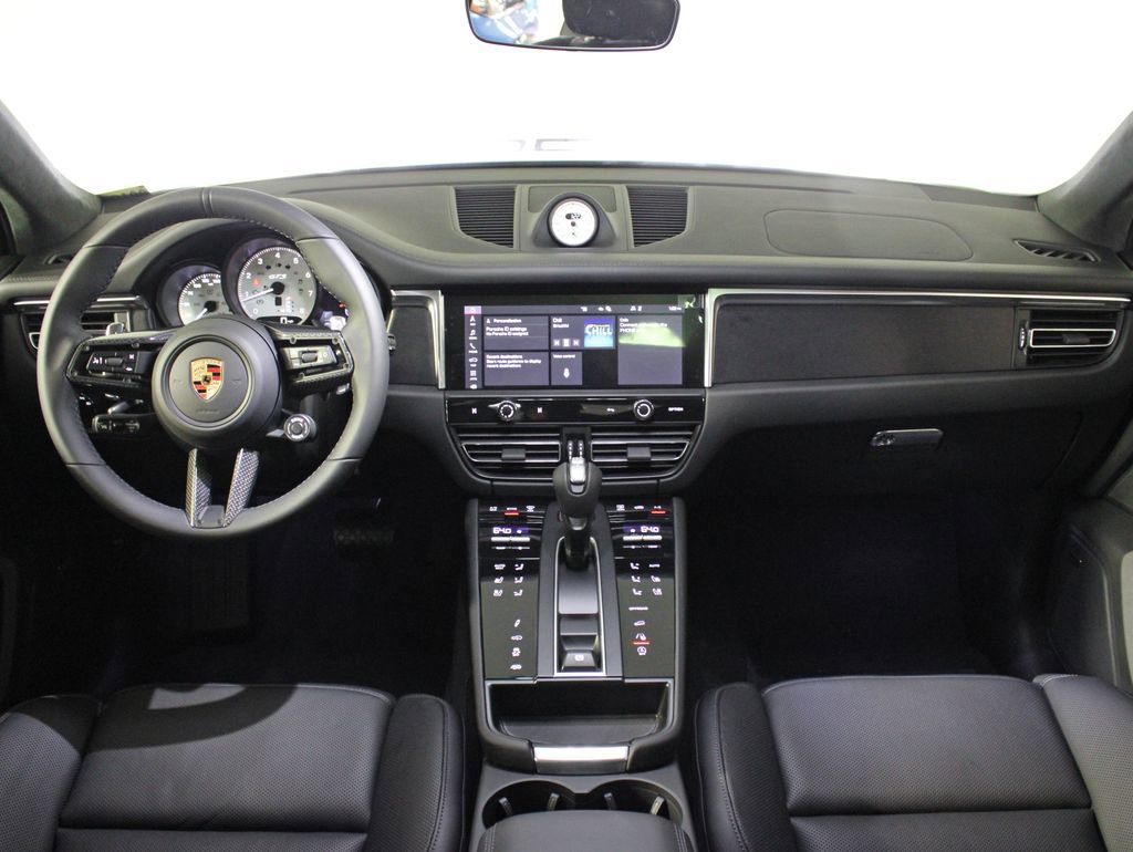 Certified 2026 Porsche Macan GTS AWD/4WD image 21