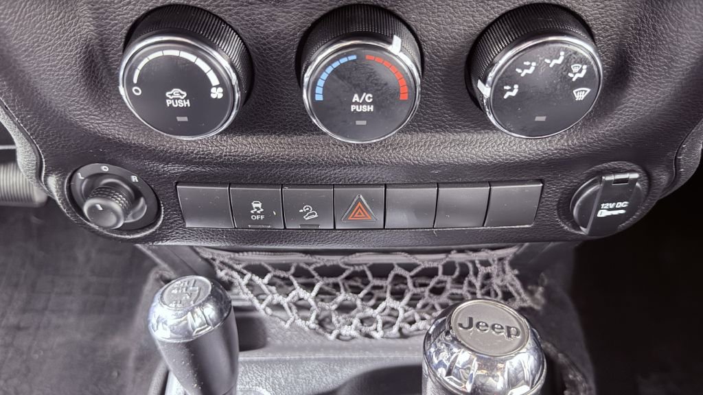 Used 2017 Jeep Wrangler Unlimited Sport S w/ Quick Order Package 24S image 15