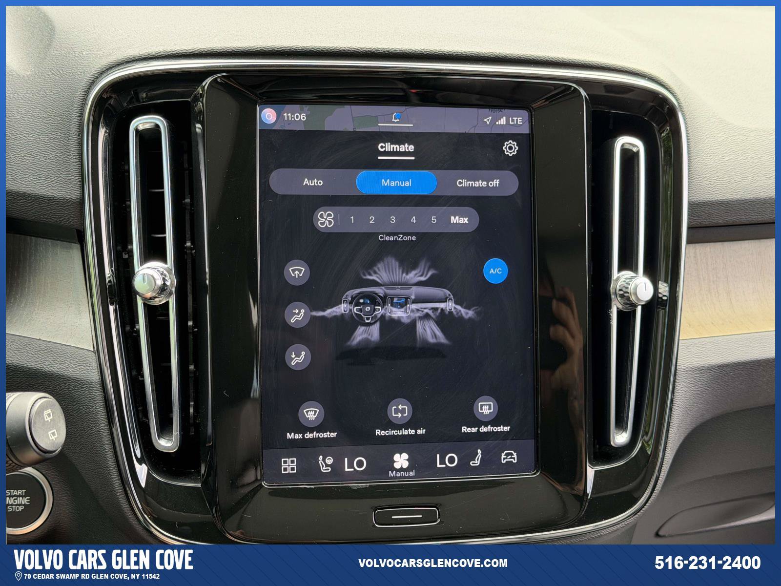 Certified 2023 Volvo XC40 B5 Plus w/ Protection Package Premier AWD/4WD image 22