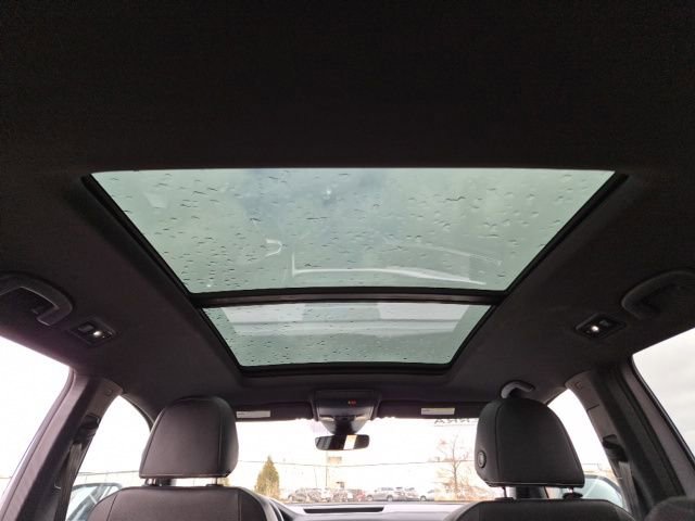 Used 2021 Volkswagen Atlas Cross Sport SEL Premium R-Line image 32