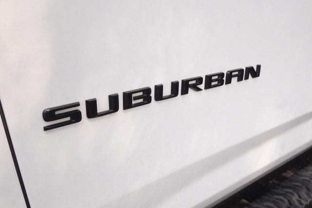 Used 2022 Chevrolet Suburban Z71 w/ Z71 Off-Road Package AWD/4WD image 40