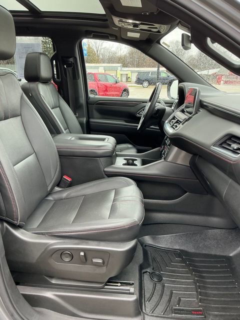 Used 2022 Chevrolet Tahoe RST w/ Luxury Package AWD/4WD image 11