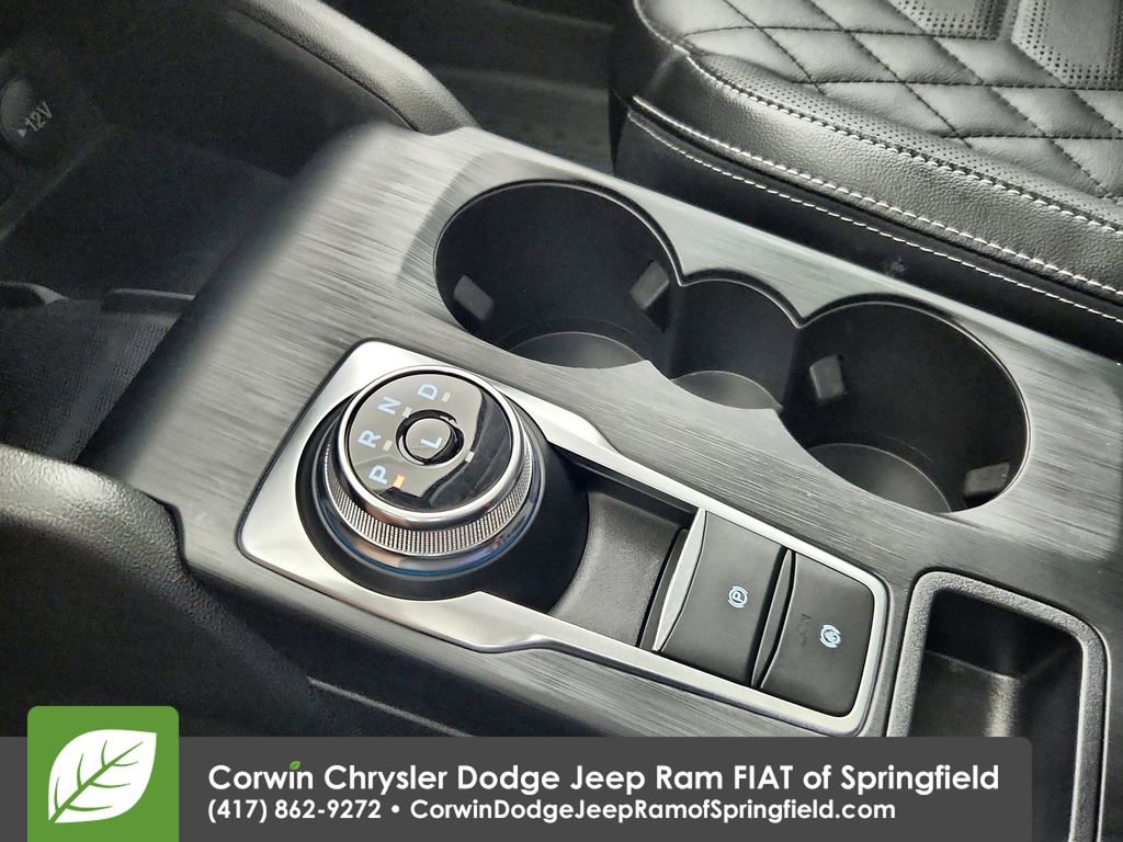 Used 2024 Ford Escape Platinum w/ Premium Technology Package image 20