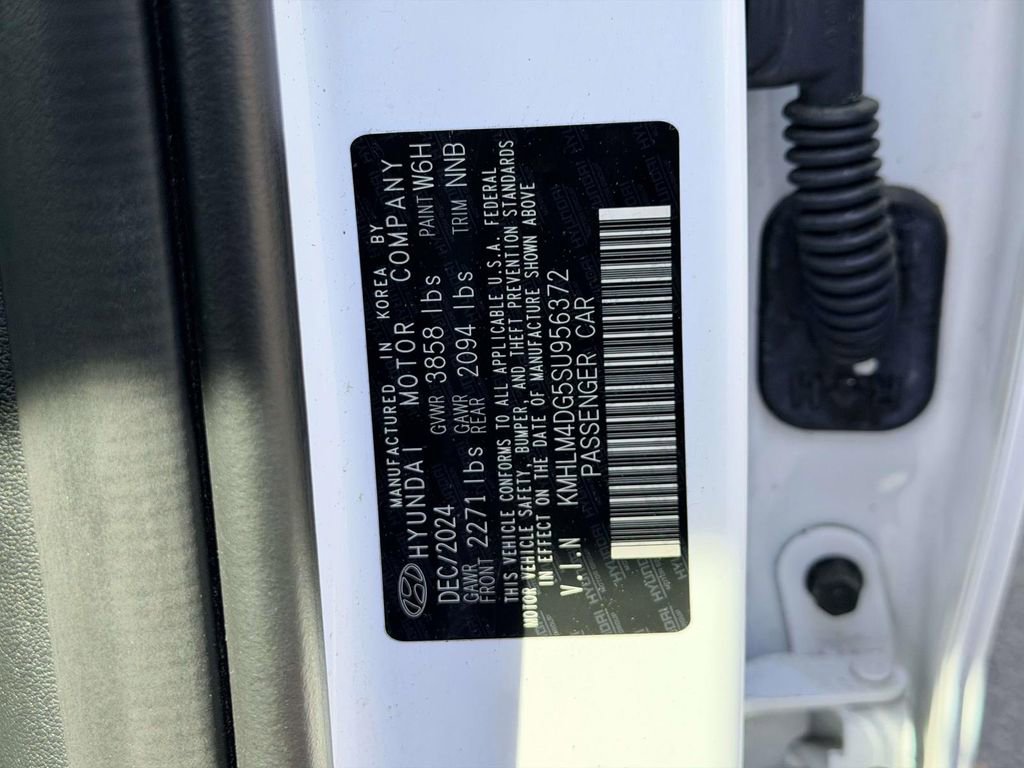 Used 2025 Hyundai Elantra Sport FWD image 27