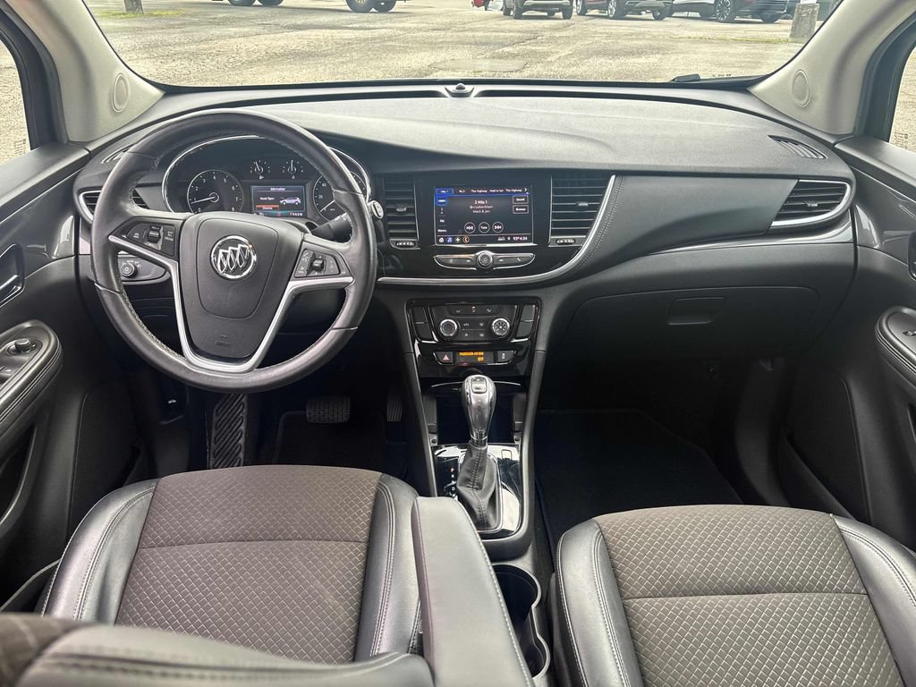 Used 2021 Buick Encore Preferred AWD/4WD image 19