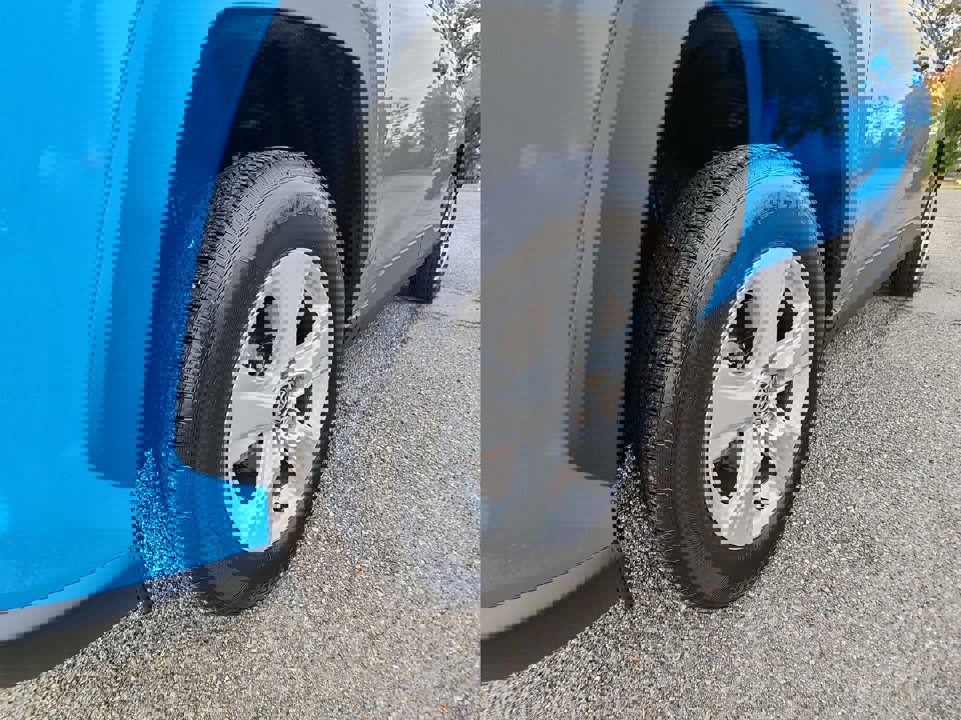 Used 2021 Toyota RAV4 XLE image 18