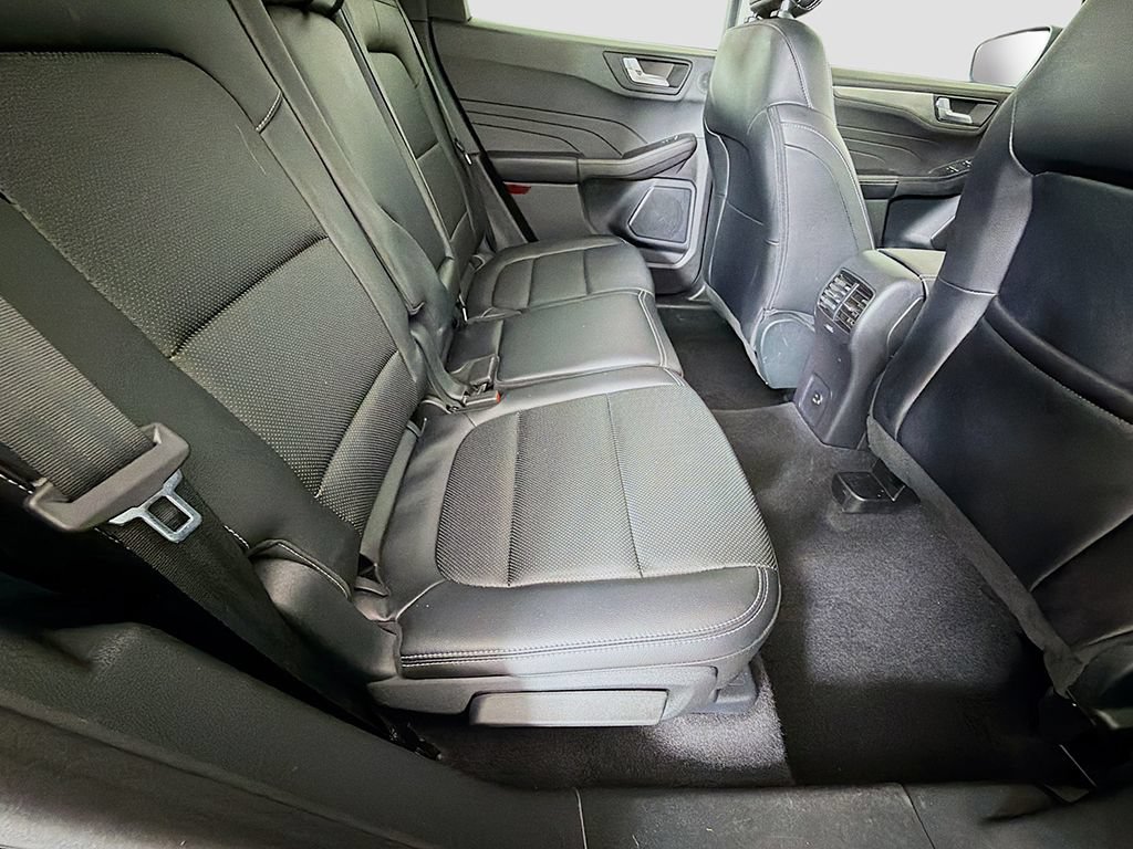 Used 2021 Ford Escape Titanium AWD/4WD image 26