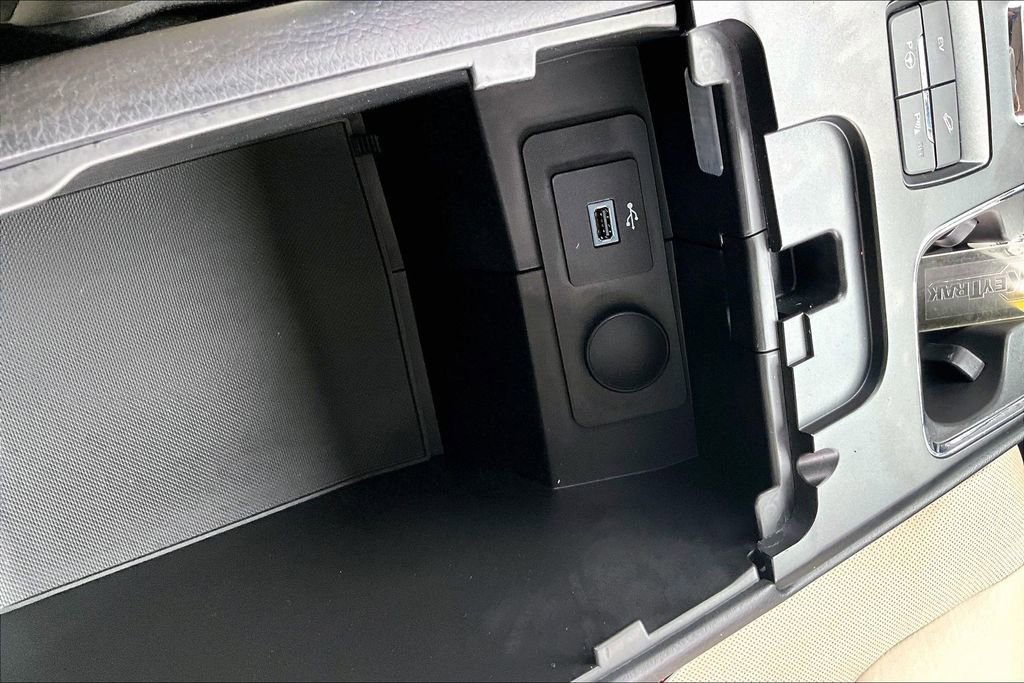 Used 2017 Ford Fusion Energi Titanium image 16