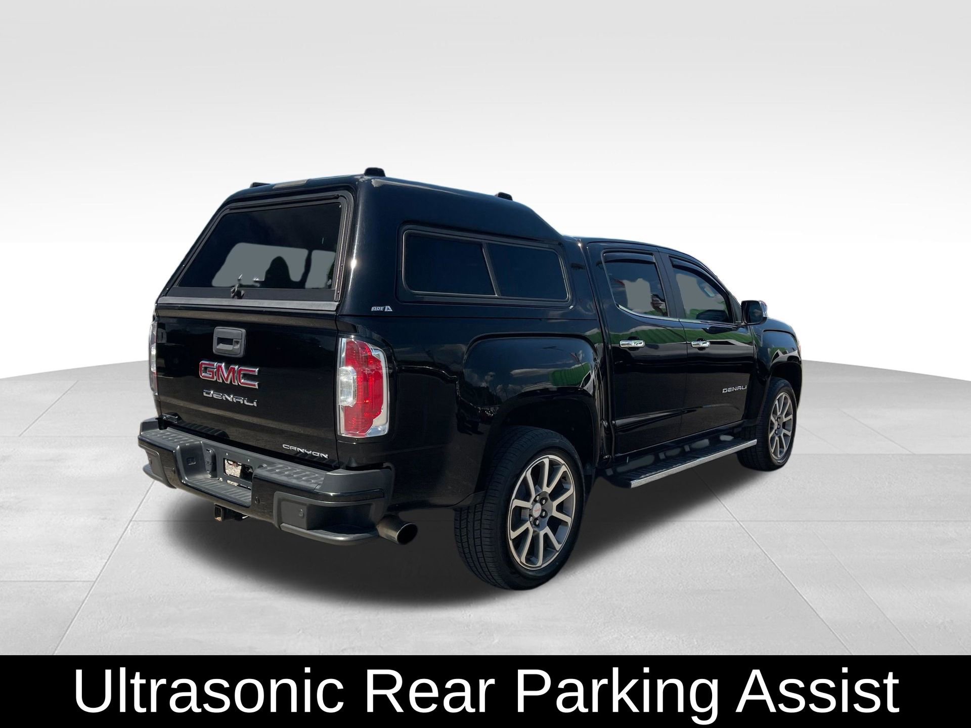 Used 2021 GMC Canyon Denali image 5