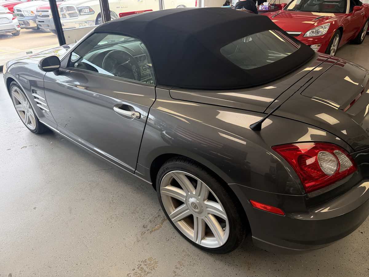 Used 2005 Chrysler Crossfire Limited RWD image 37