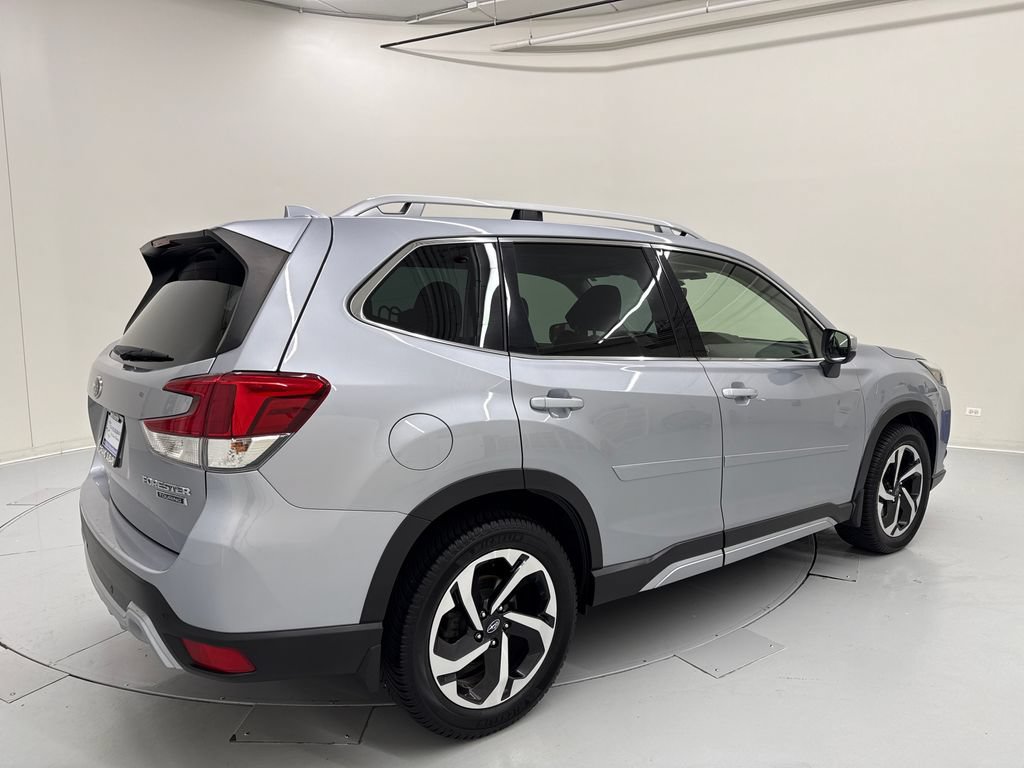 Used 2023 Subaru Forester Touring AWD/4WD image 5