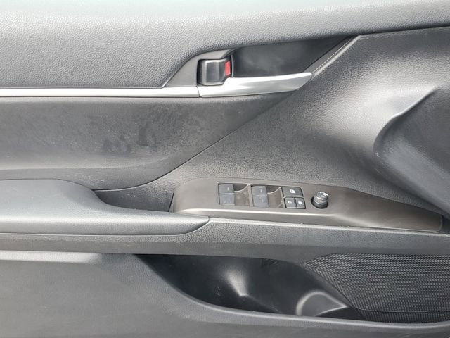 Used 2024 Toyota Camry SE image 13