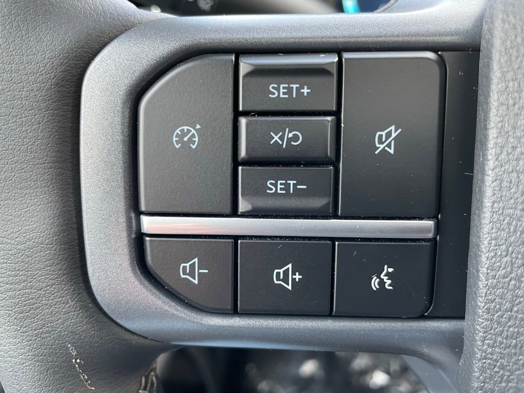 New 2026 Ford F350 Lariat w/ Black Appearance Package image 19