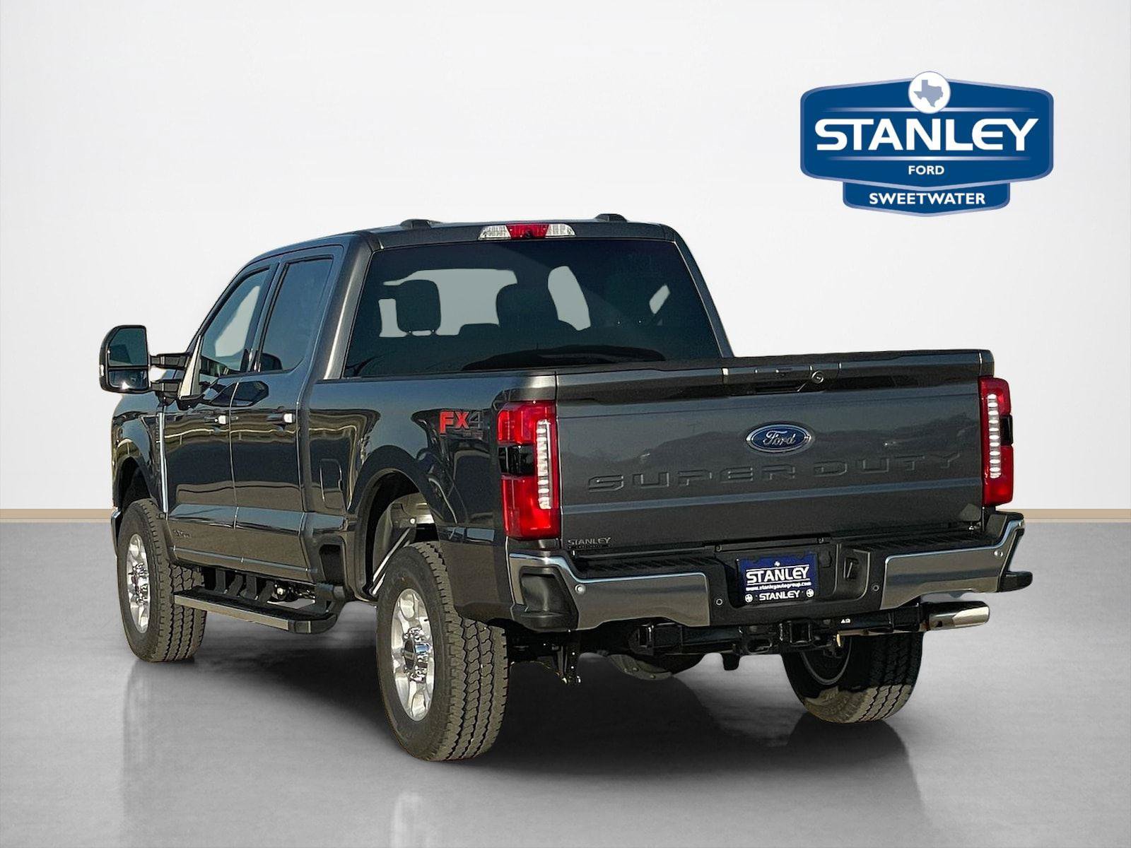 New 2026 Ford F250 XLT w/ XLT Premium Package AWD/4WD image 5