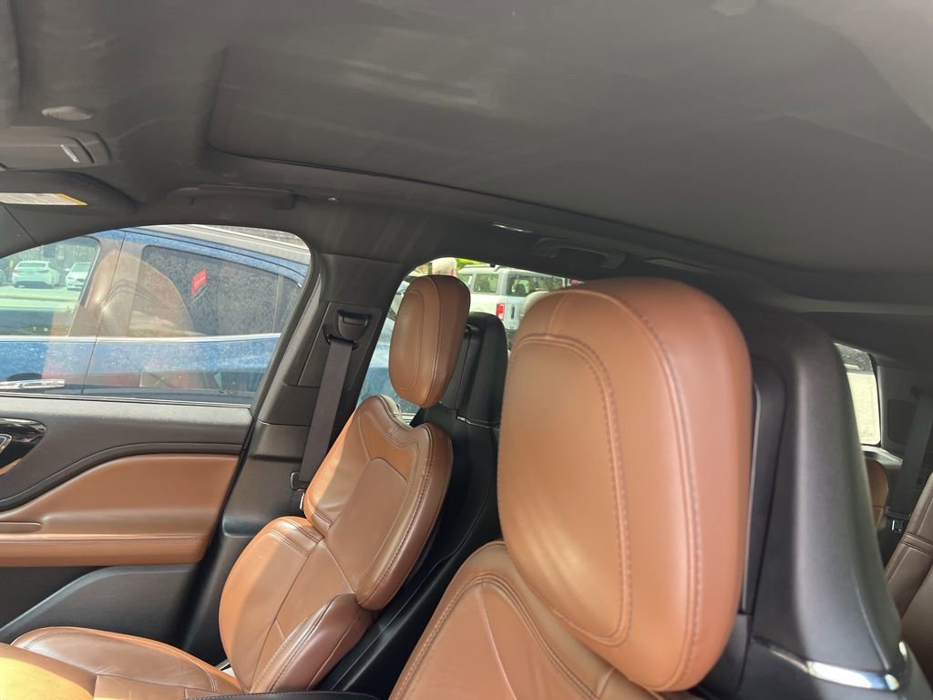 Used 2021 Lincoln Aviator Reserve w/ Equipment Group 201A image 9