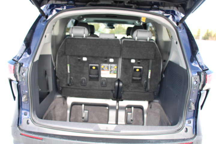 Certified 2024 Toyota Sienna XLE image 14