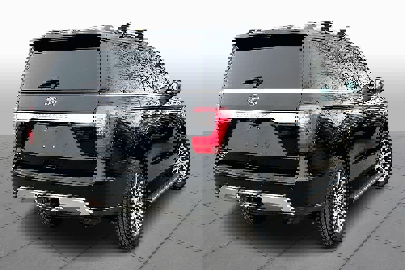 Used 2018 Ford Expedition Limited image 12