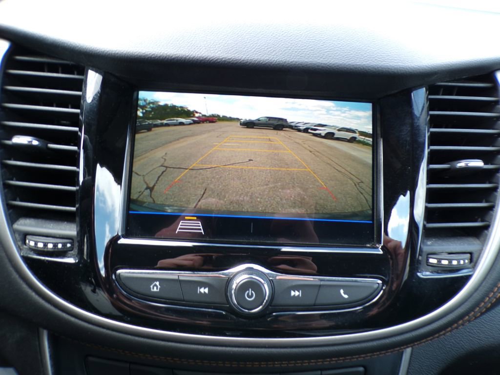 Used 2019 Chevrolet Trax LT FWD image 25