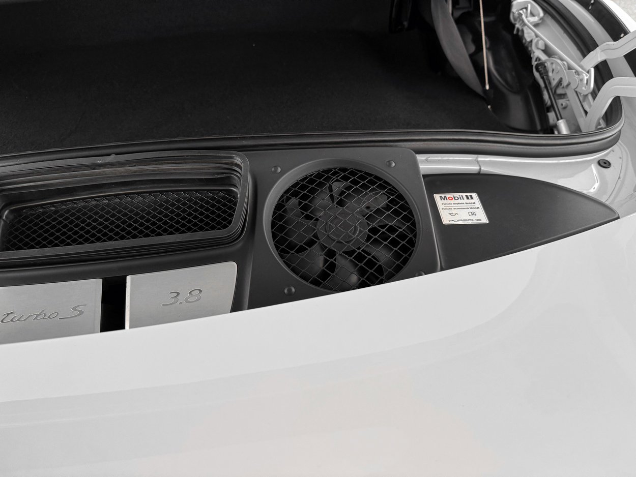 Used 2019 Porsche 911 Turbo S image 41