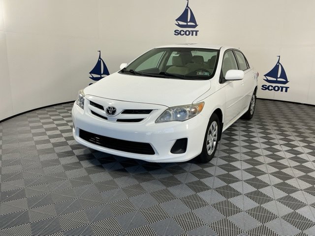 Used 2011 Toyota Corolla LE FWD image 3