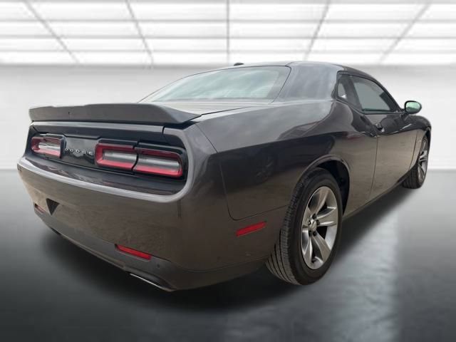 Used 2022 Dodge Challenger R/T image 1