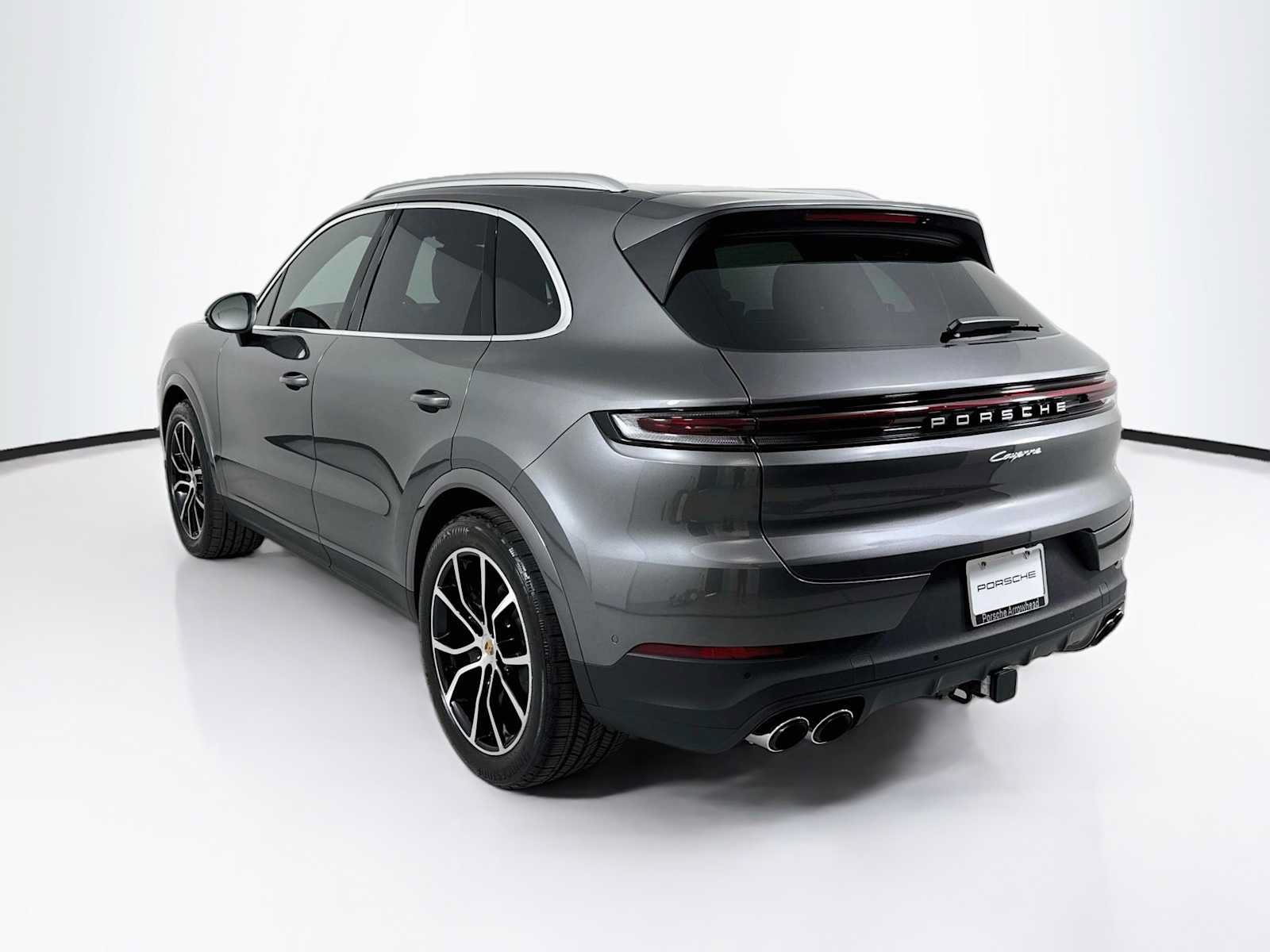 Used 2026 Porsche Cayenne AWD/4WD image 3