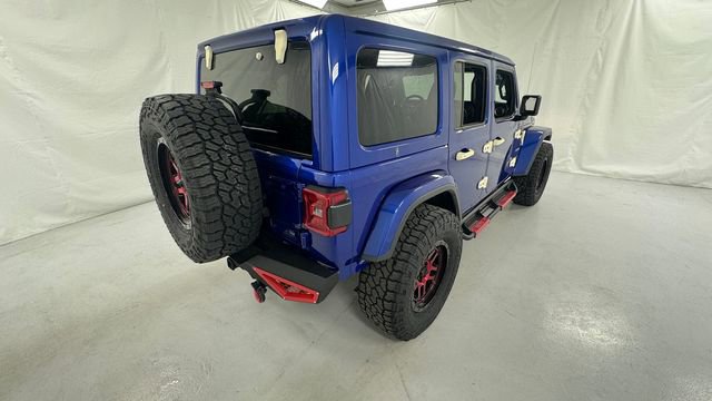 Used 2019 Jeep Wrangler Unlimited Sahara AWD/4WD image 3