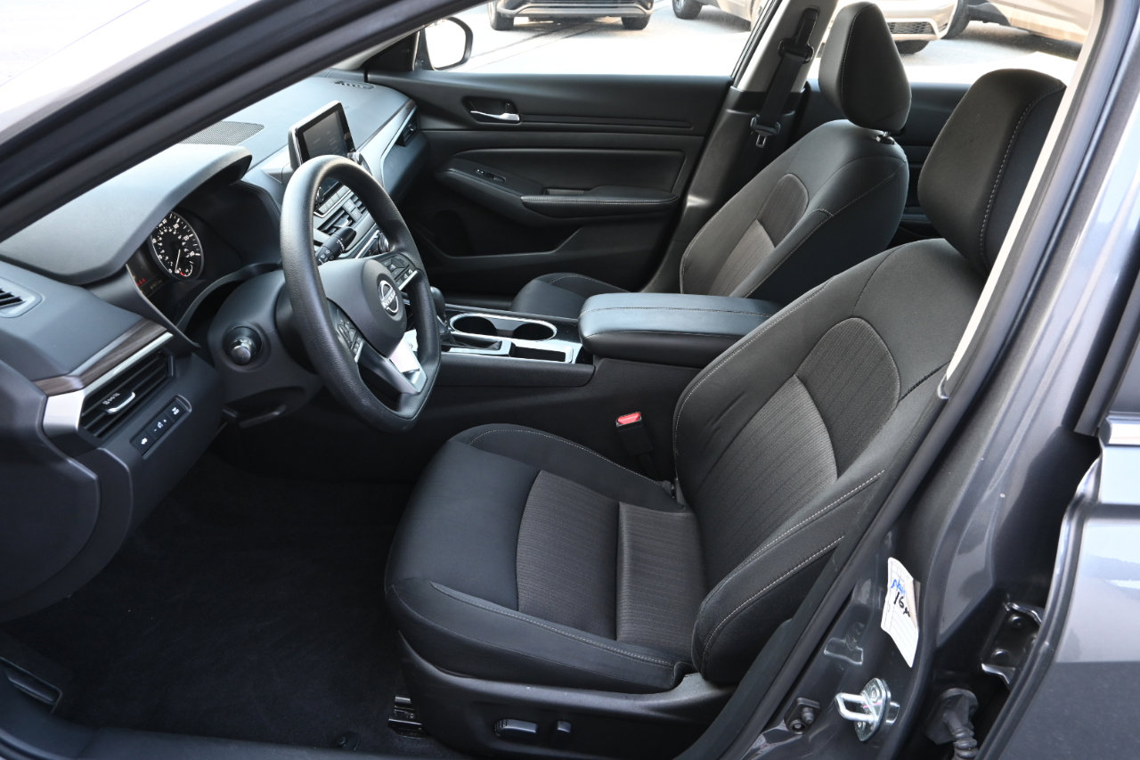 Used 2024 Nissan Altima 2.5 SV image 15