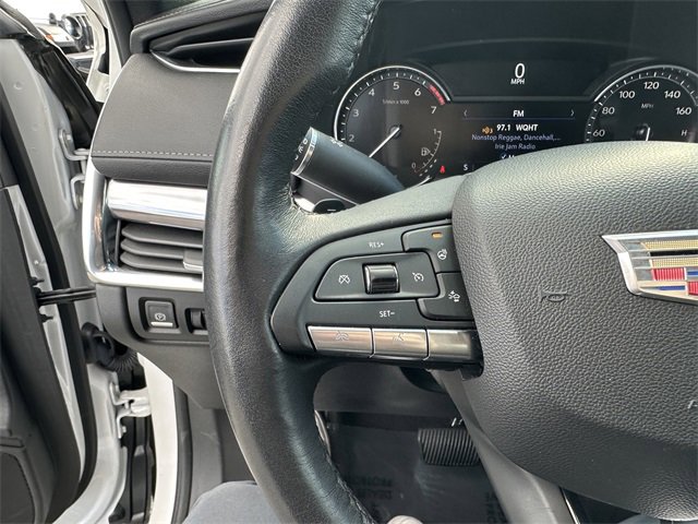 Used 2022 Cadillac XT4 Luxury w/ Cold Weather Package image 27