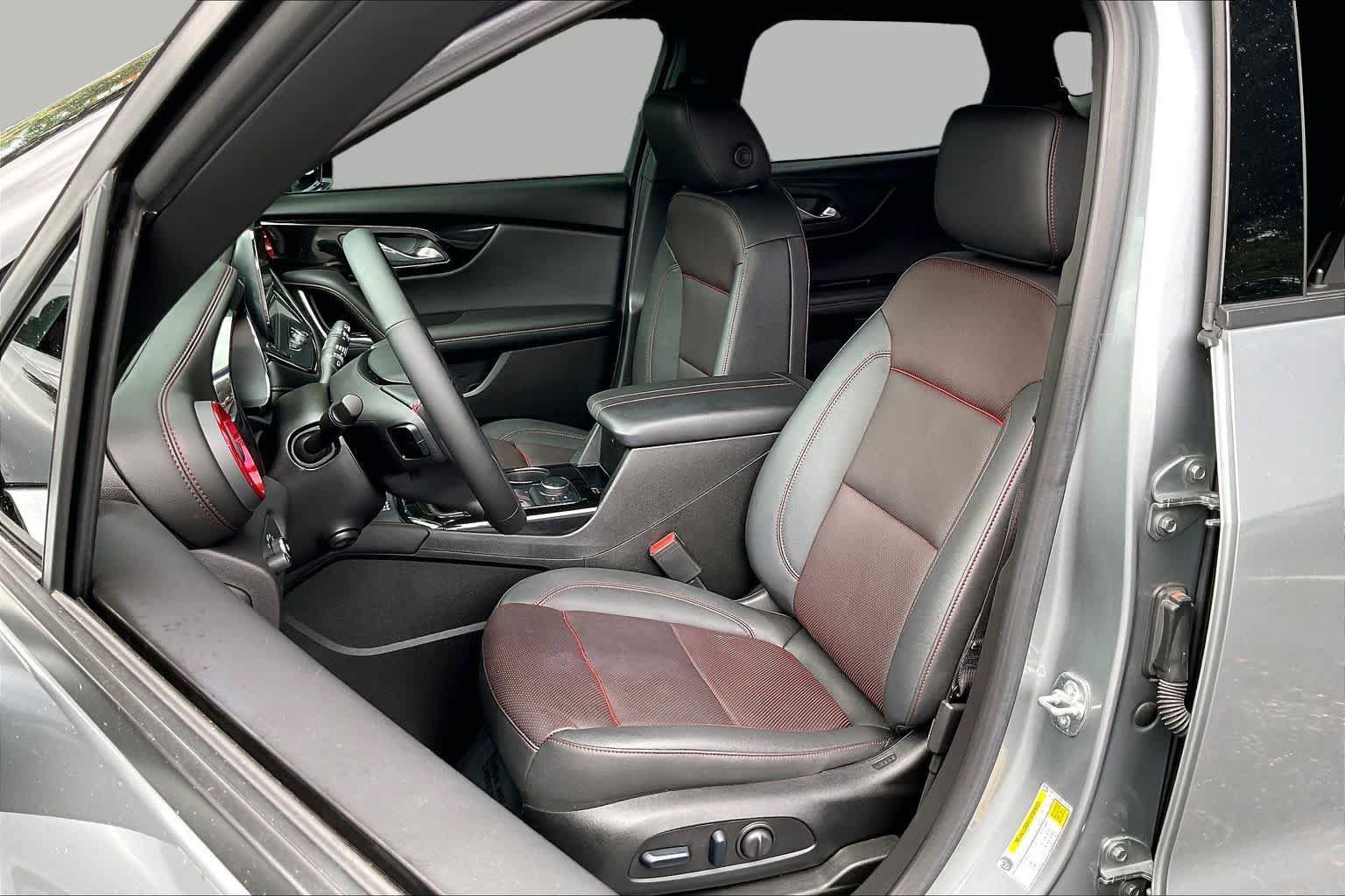 Used 2024 Chevrolet Blazer RS w/ Driver Confidence II Package FWD image 24