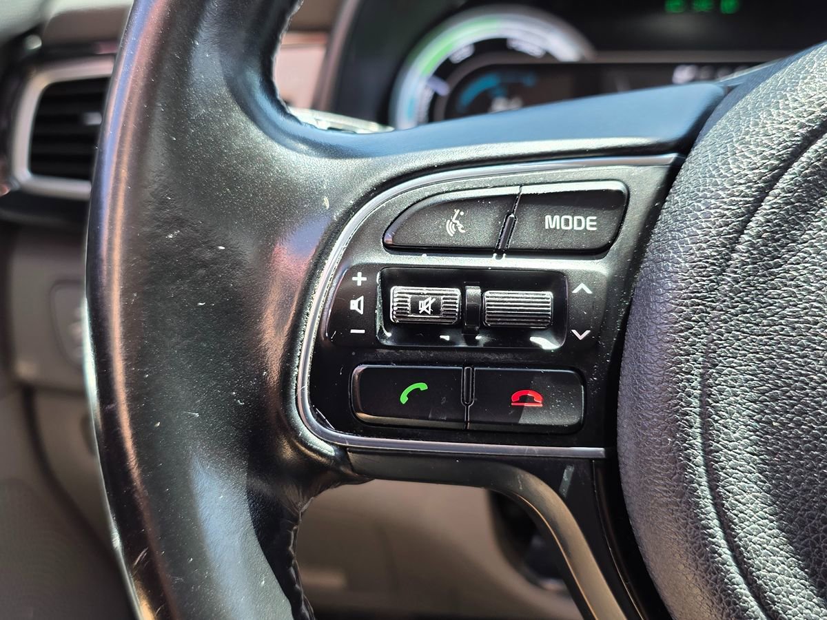 Used 2018 Kia Niro EX FWD image 29