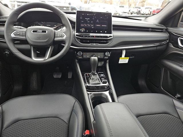 New 2026 Jeep Compass Latitude image 12
