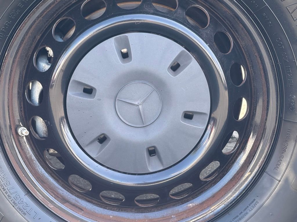 Used 2023 Mercedes-Benz Sprinter 2500 w/ Acoustic Package image 15