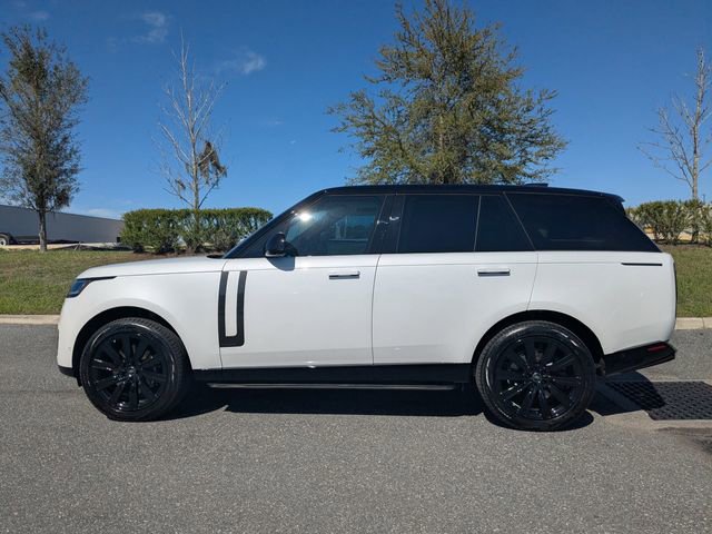 Used 2025 Land Rover Range Rover Autobiography image 8