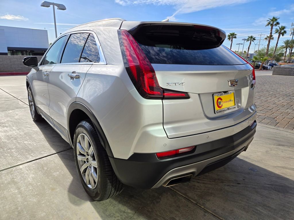 Used 2022 Cadillac XT4 Premium Luxury w/ Safety Alert Package FWD image 3