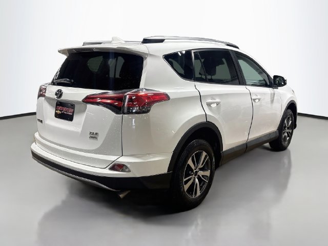 Used 2017 Toyota RAV4 XLE w/ Carpet Mat Package AWD/4WD image 7