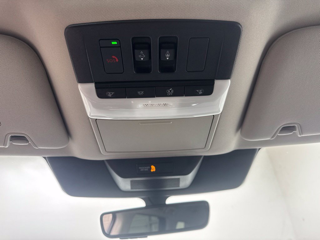 Used 2025 Nissan Pathfinder Platinum FWD image 28