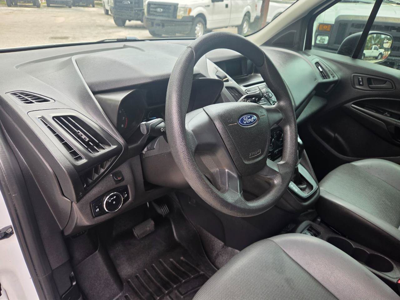 Used 2018 Ford Transit Connect XL FWD image 13