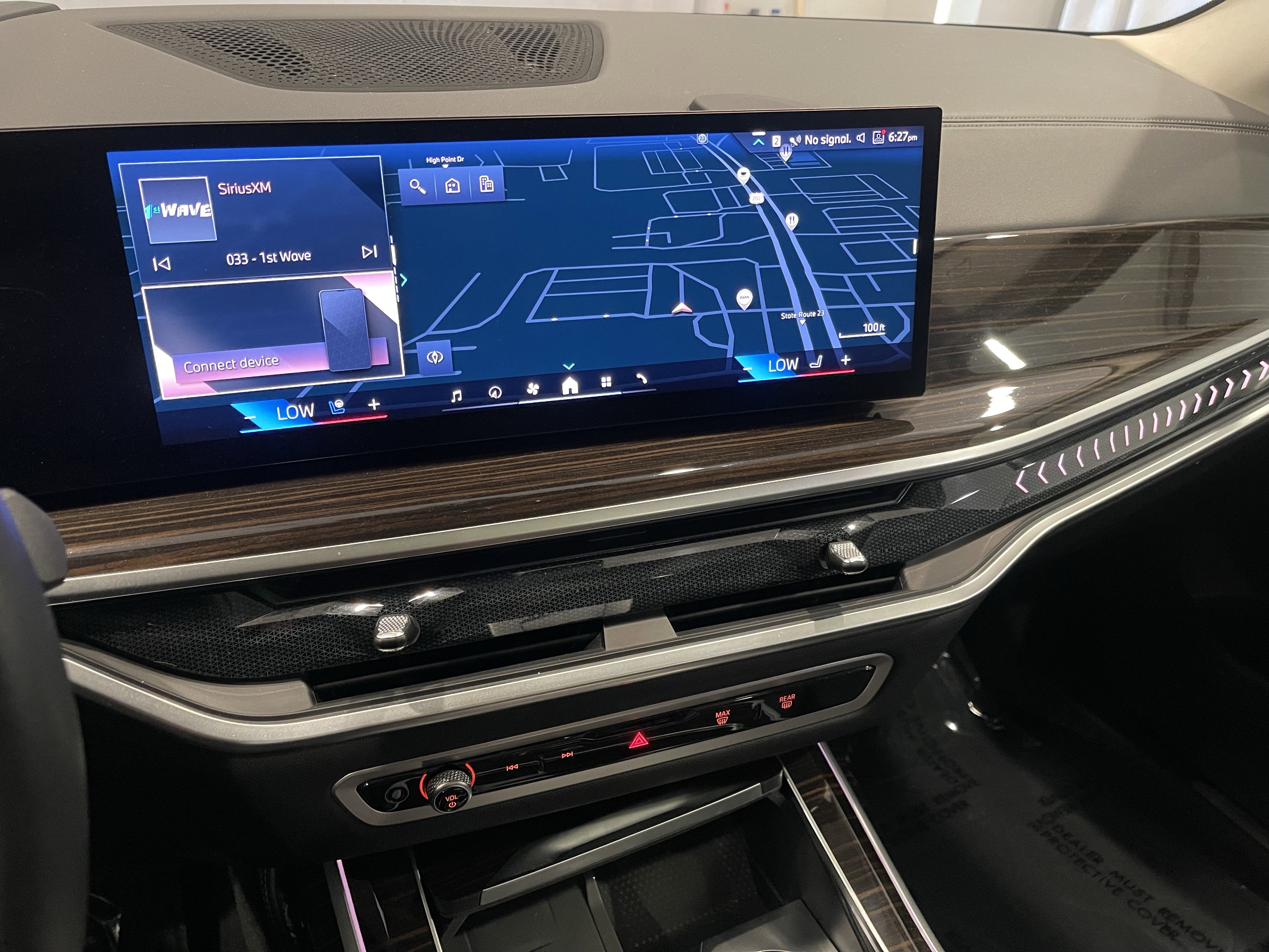 Certified 2024 BMW X7 xDrive40i w/ Premium Package AWD/4WD image 22