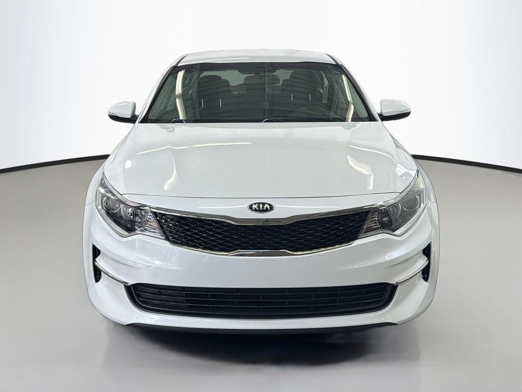 Used 2017 Kia Optima LX FWD image 2