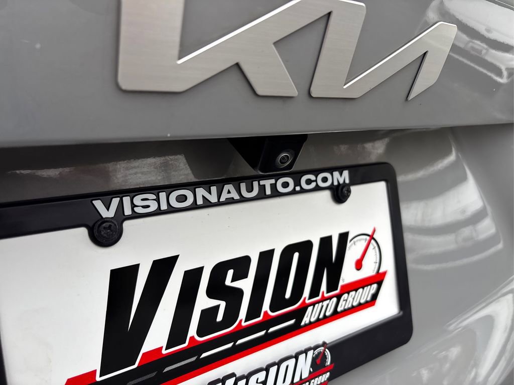 Certified 2025 Kia Sorento S w/ Panoramic Sunroof Package image 14
